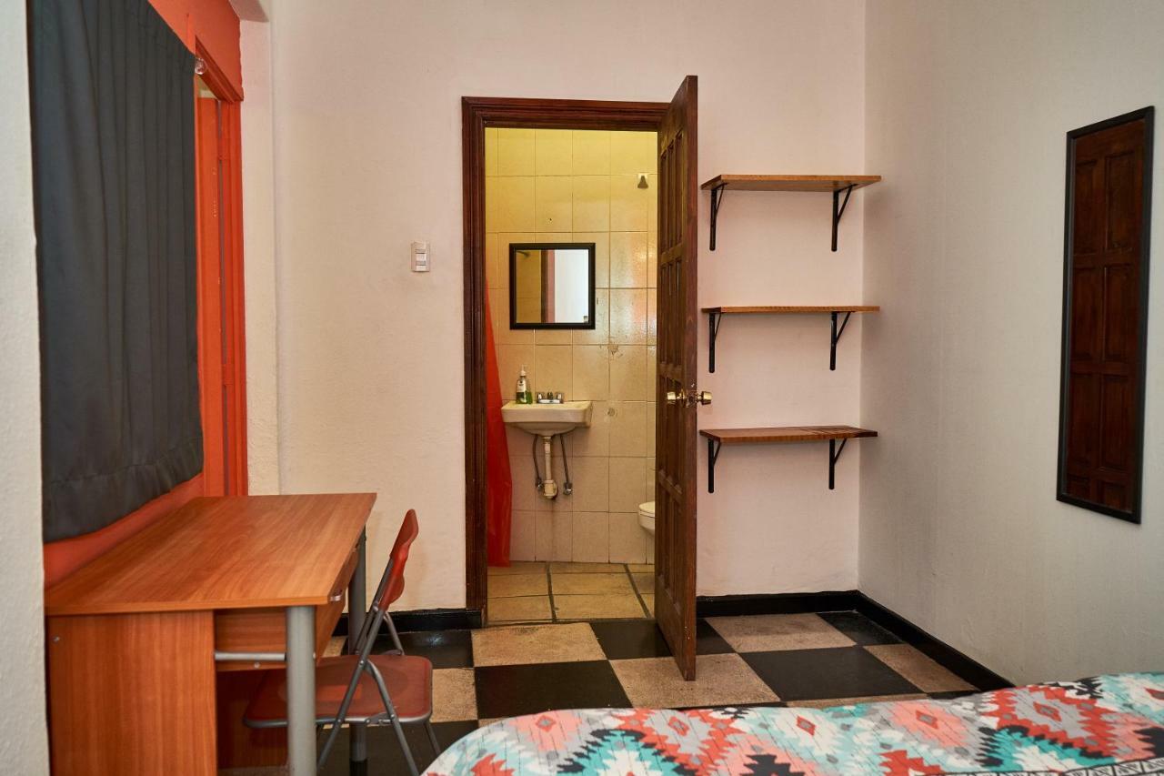 Hostal Americana Guadalajara Eksteriør billede